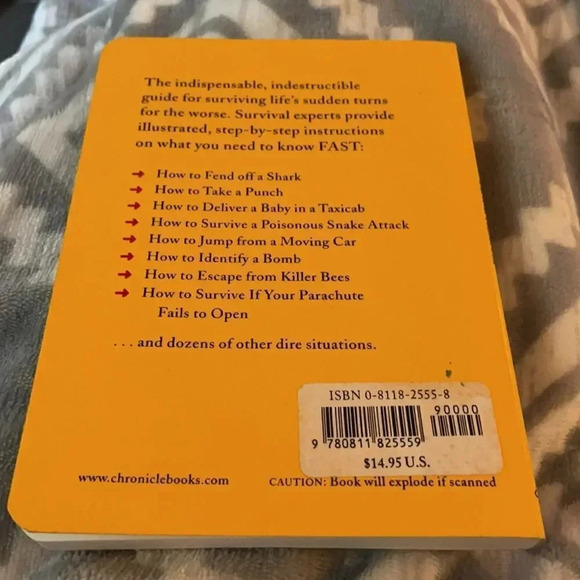 *Final Price* Worst Case Scenario Survival Handbook Paperback EUC - Picture 2 of 6